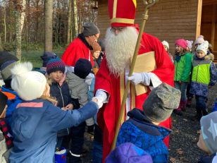 Samichlausbesuch im Wald 1./2. Klasse
