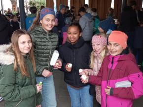 Traditionelles Ostereiertötsche